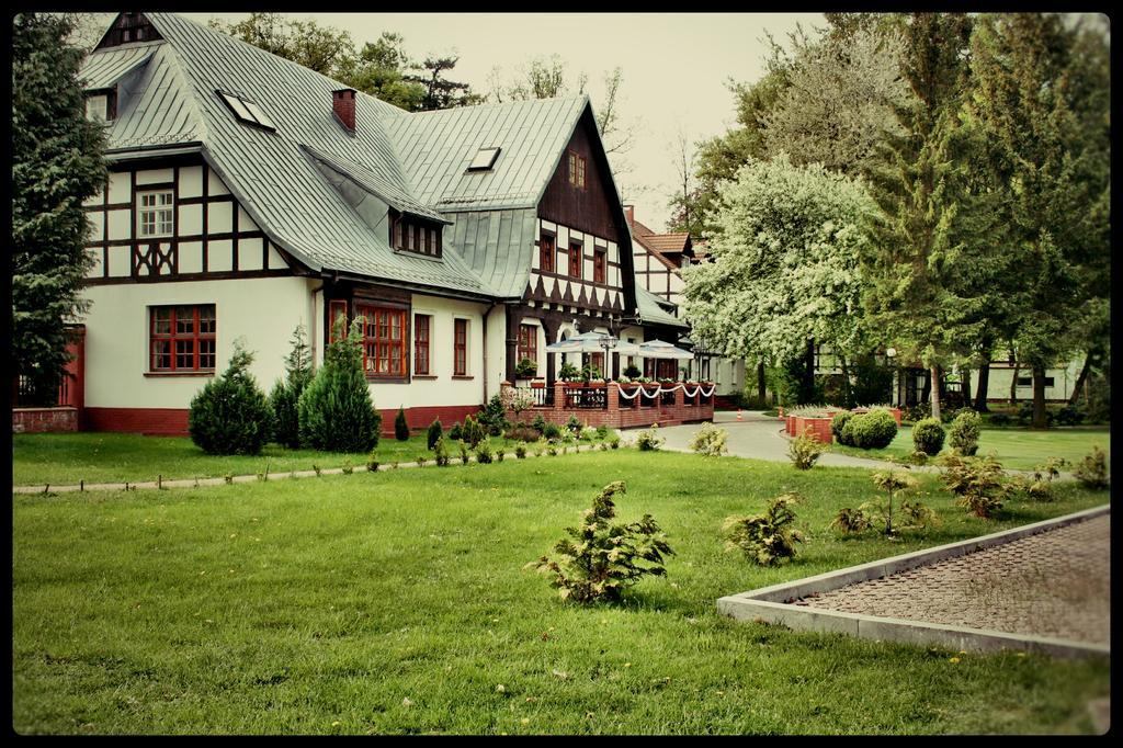 Dworek Osiecki Osieki (Koszalin) Exterior foto